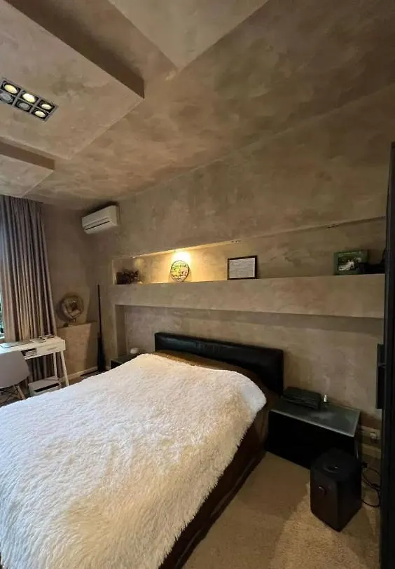 Cosy And Modern 2 Bedroom Apartment In Brussels